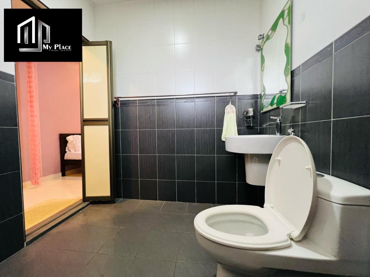 2 Storey 5Br 16Pax Semabok Taman Cheng Ho, 3 By Myplace Малакка Экстерьер фото
