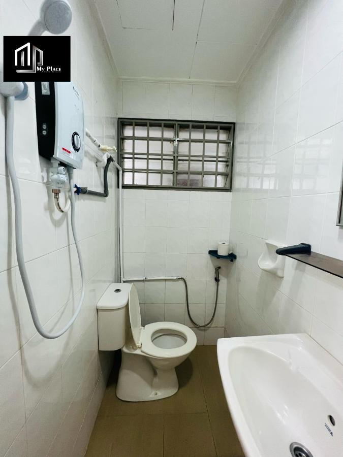 2 Storey 5Br 16Pax Semabok Taman Cheng Ho, 3 By Myplace Малакка Экстерьер фото